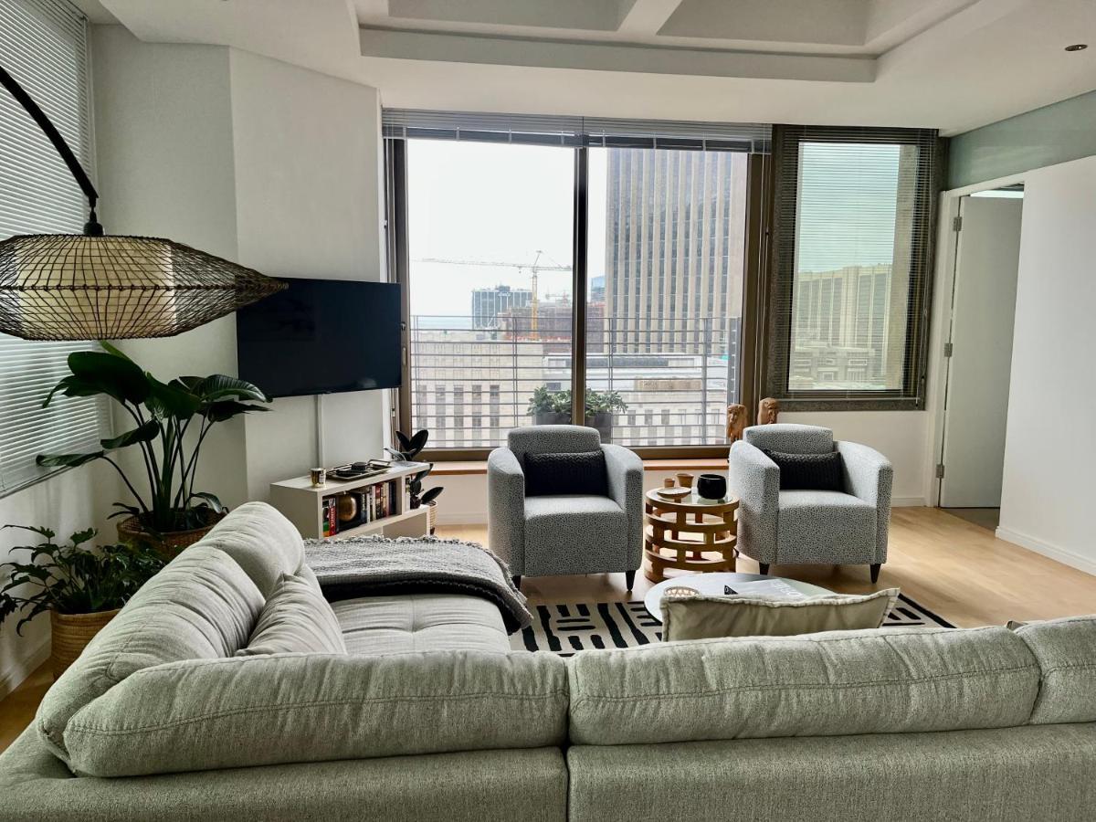 #1306 Cartwright - African Dream Apartment *
