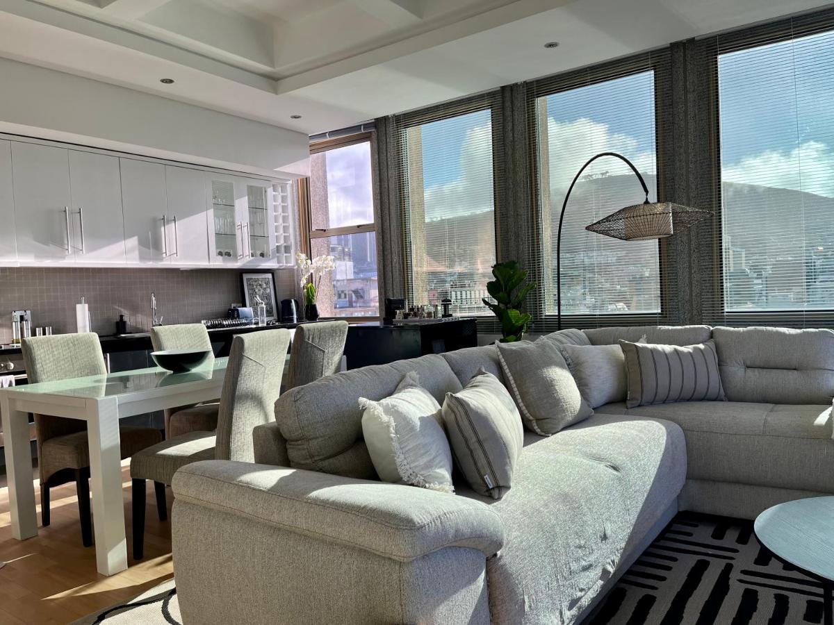#1306 Cartwright - African Dream Cape Town